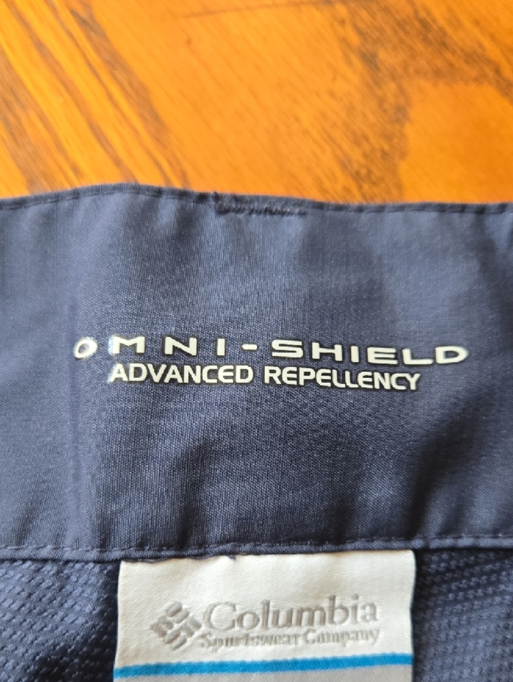 NWT Columbia Women's Blue Stretch Omni-Shield Capri, Size 12 - Picture 3 of 7